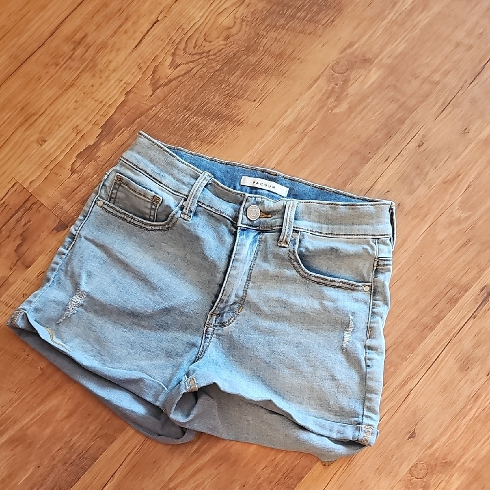 PacSun Blue Jean Shorts High-Waisted Light Wash. MUST BUNDLE